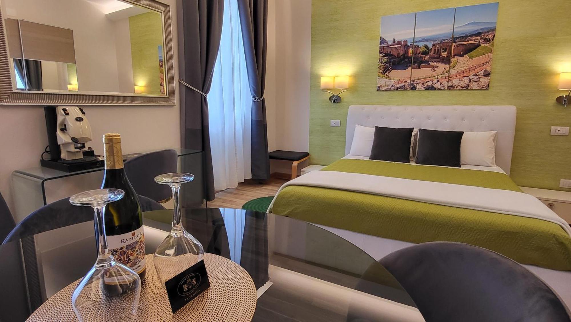 I Due Grifoni Studio Flat Taormina Dış mekan fotoğraf